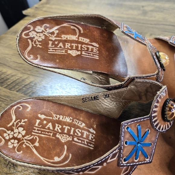 L'Artiste By Spring Step Sesame Wedge Tooled Hand Painted Leather Sandals - Picture 5 of 12
